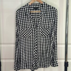 Black and White Button Down Shirt (Large)